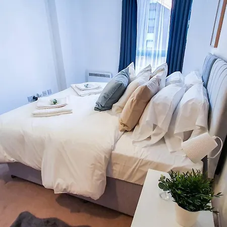 Lovely Flat In Kiln Close With Free Parking Gloucester Exterior photo