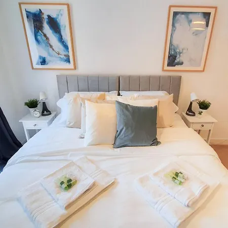 Lovely Flat In Kiln Close With Free Parking Gloucester Exterior photo