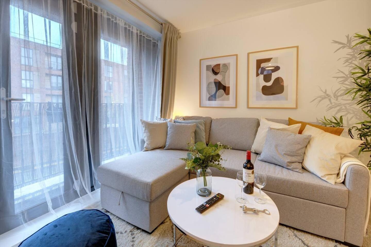 Apartamento Lovely Flat In Kiln Close With Free Parking Gloucester