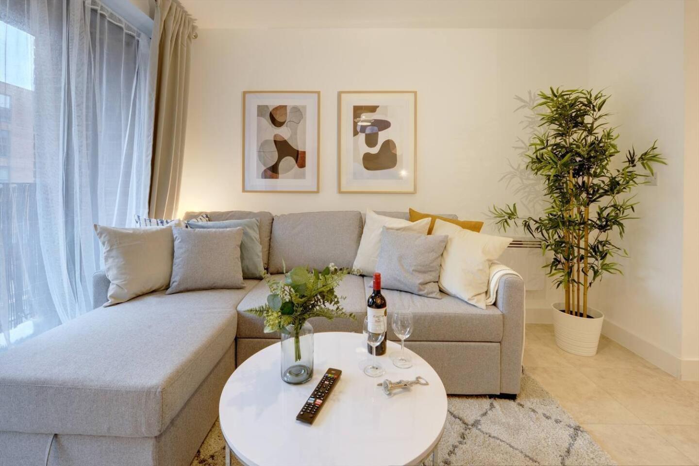 Lovely Flat In Kiln Close With Free Parking Apartamento Gloucester