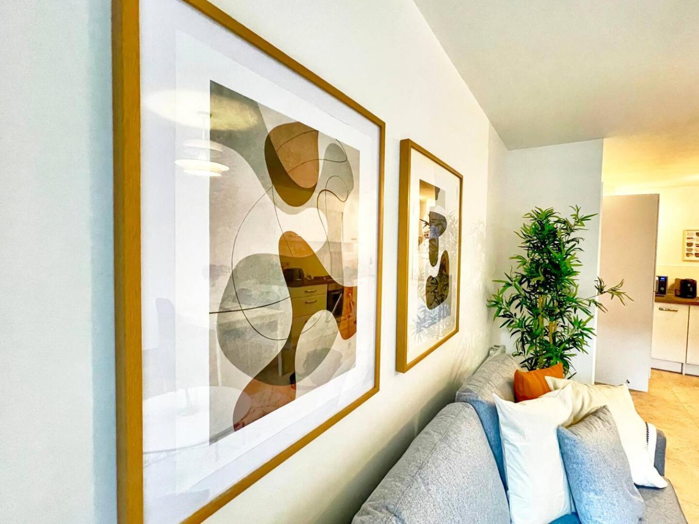 Lovely Flat In Kiln Close With Free Parking Apartamento *