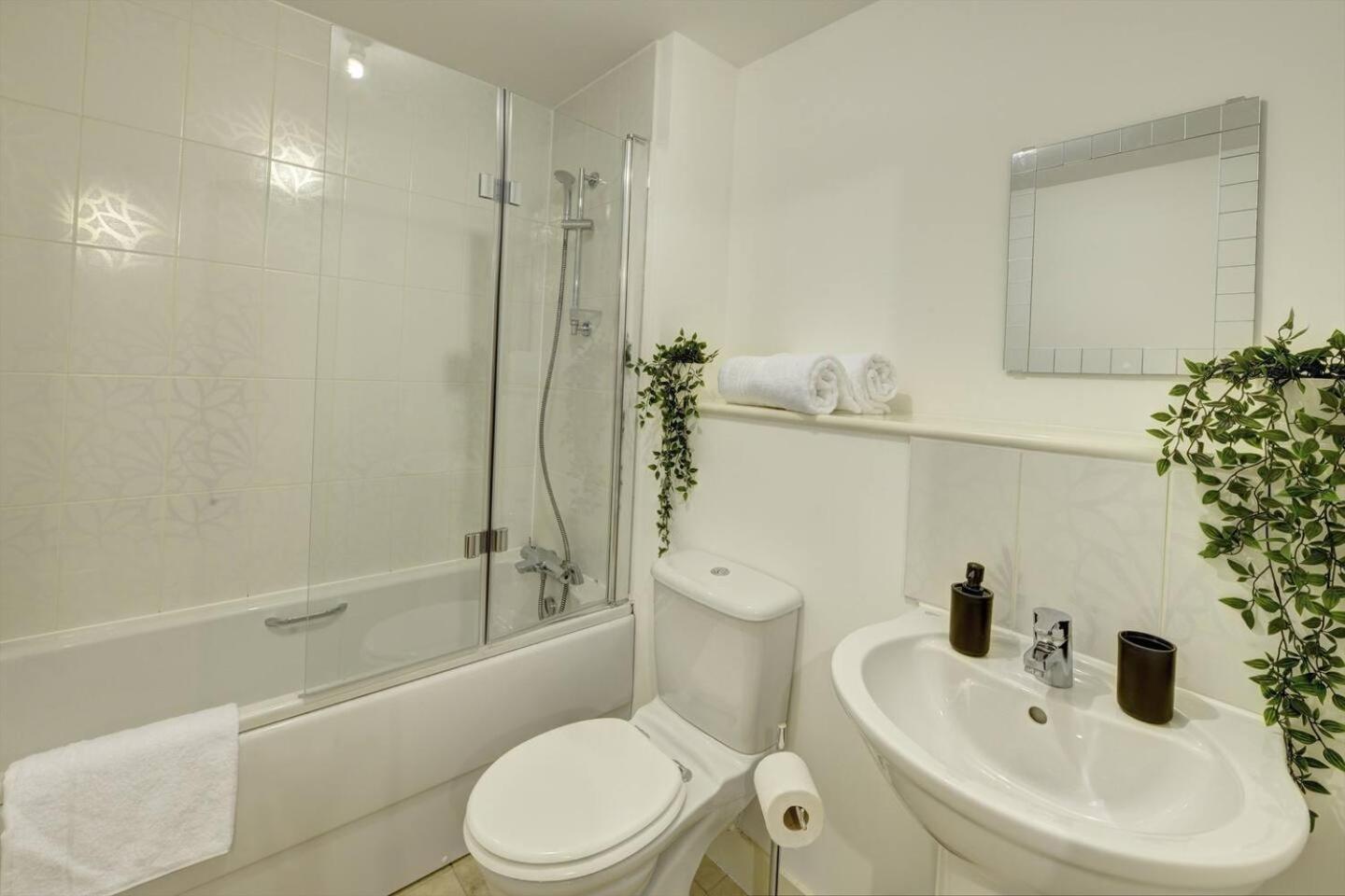 Apartamento Lovely Flat In Kiln Close With Free Parking Gloucester