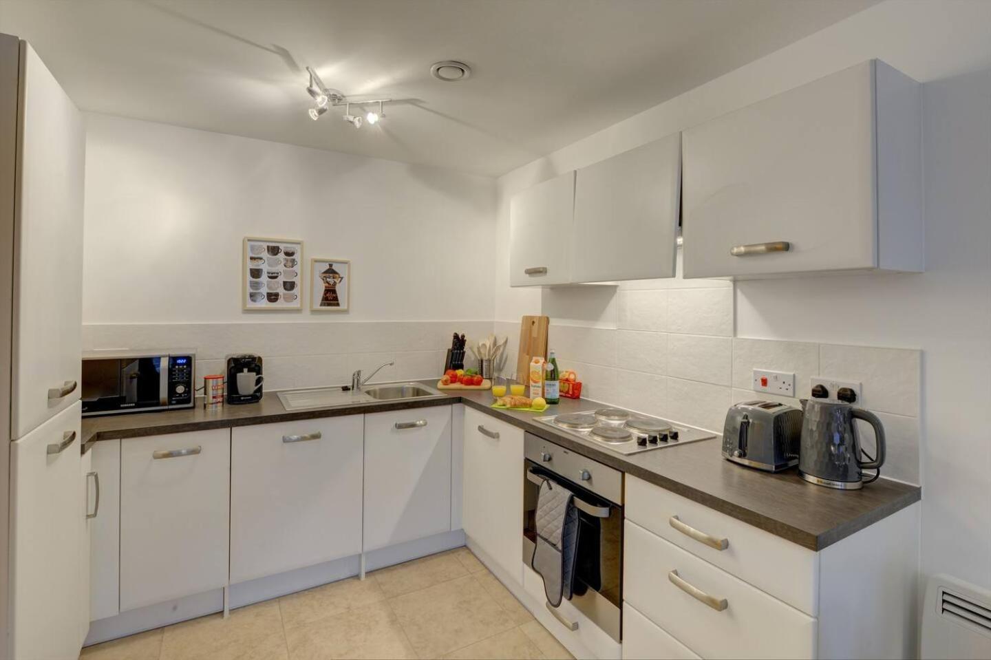 Apartamento Lovely Flat In Kiln Close With Free Parking *