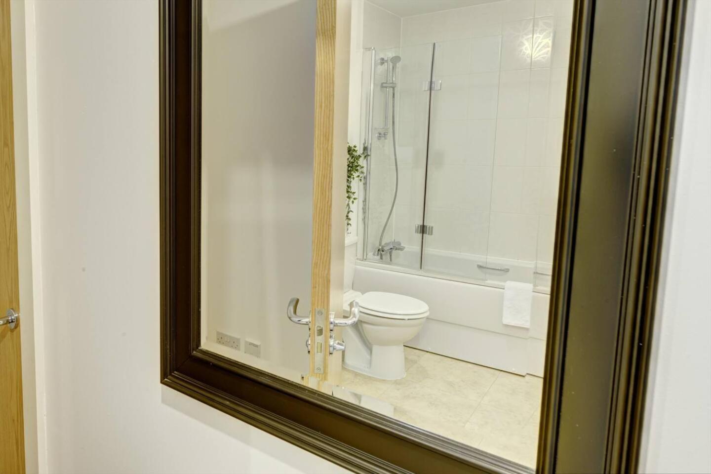 Apartamento Lovely Flat In Kiln Close With Free Parking