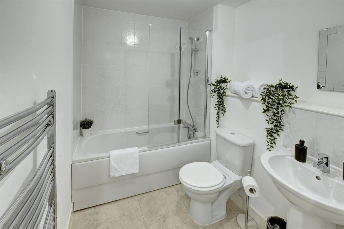 Lovely Flat In Kiln Close With Free Parking Apartamento Gloucester