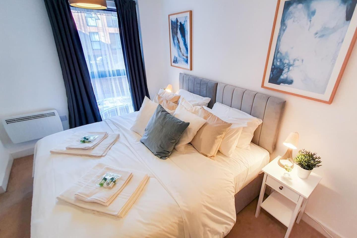 Apartamento Lovely Flat In Kiln Close With Free Parking Gloucester