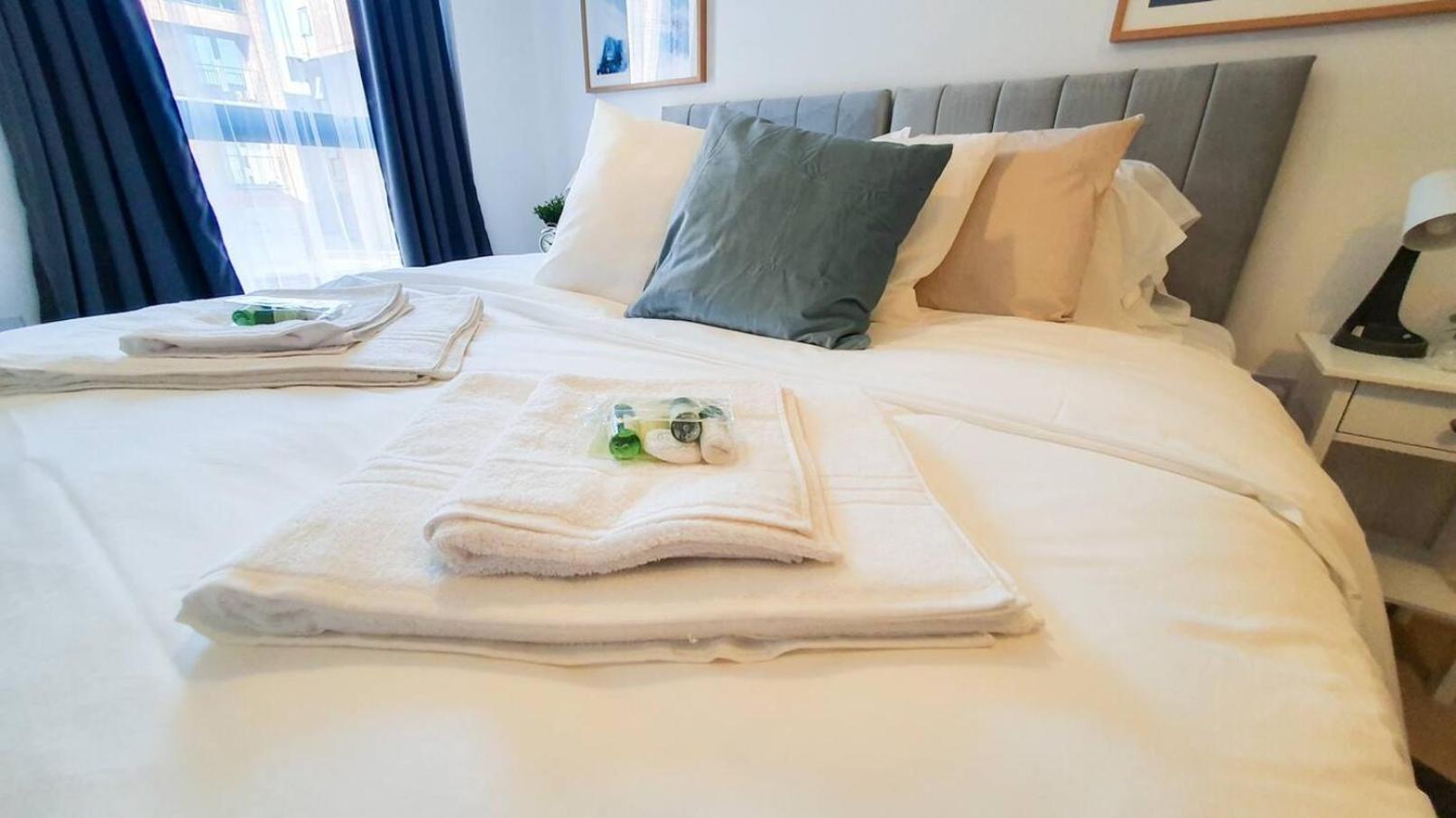 Lovely Flat In Kiln Close With Free Parking Apartamento