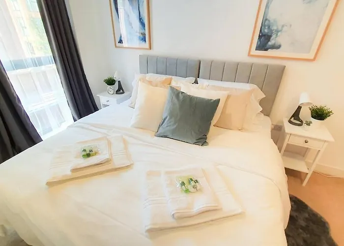 Lovely Flat In Kiln Close With Free Parking