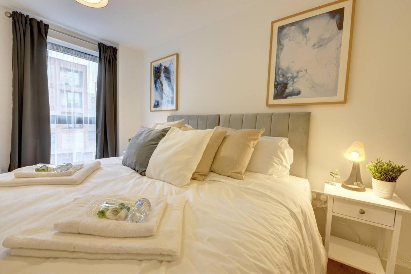 Lovely Flat In Kiln Close With Free Parking *